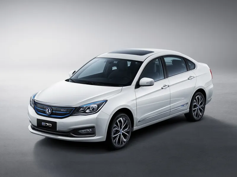 Dongfeng Aeolus E70