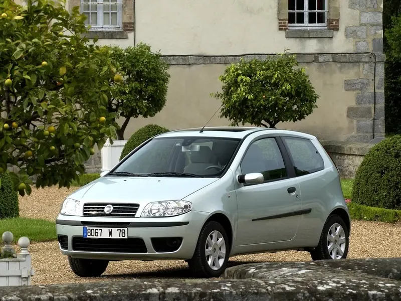 Fiat Punto рестайлинг 2003, хэтчбек 3 дв., 2 поколение, 188 (09.2003 - 03.2007)