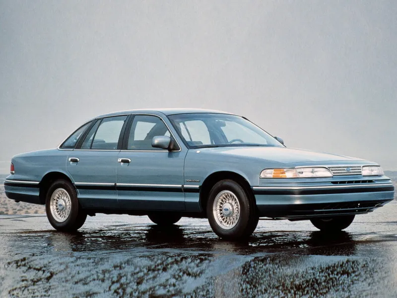 Ford Crown Victoria рестайлинг 1992, седан, 1 поколение, EN53 (08.1992 - 07.1994)
