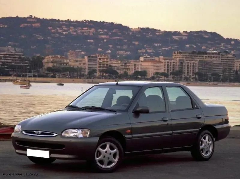 Ford Escort 2-й рестайлинг 1995, седан, 5 поколение (01.1995 - 09.2000)