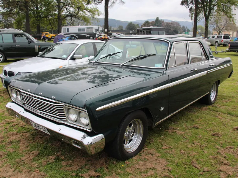 Ford Fairlane 3-й рестайлинг 1964, седан, 4 поколение (09.1964 - 09.1965)