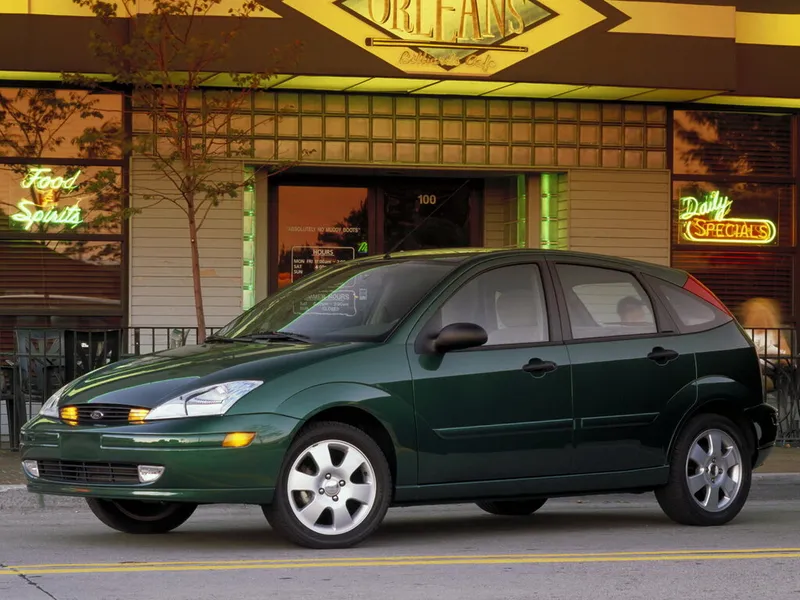 Ford Focus 2001, хэтчбек 5 дв., 1 поколение (02.2001 - 07.2004)