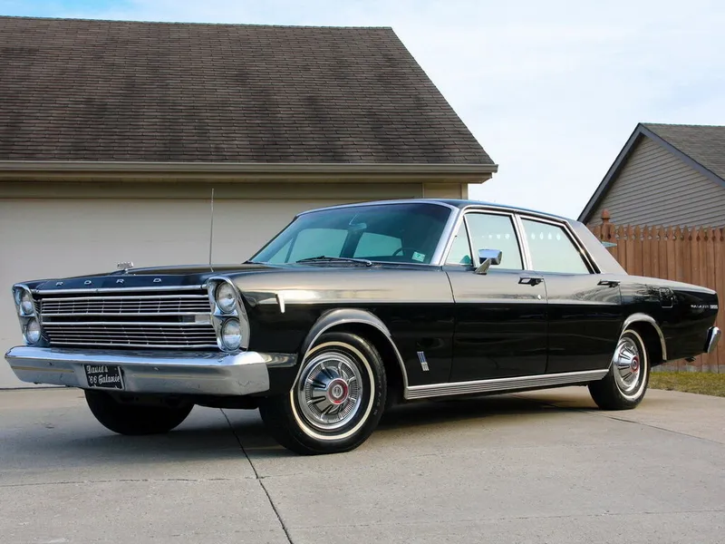 Ford Galaxie рестайлинг 1965, седан, 3 поколение (10.1965 - 09.1966)
