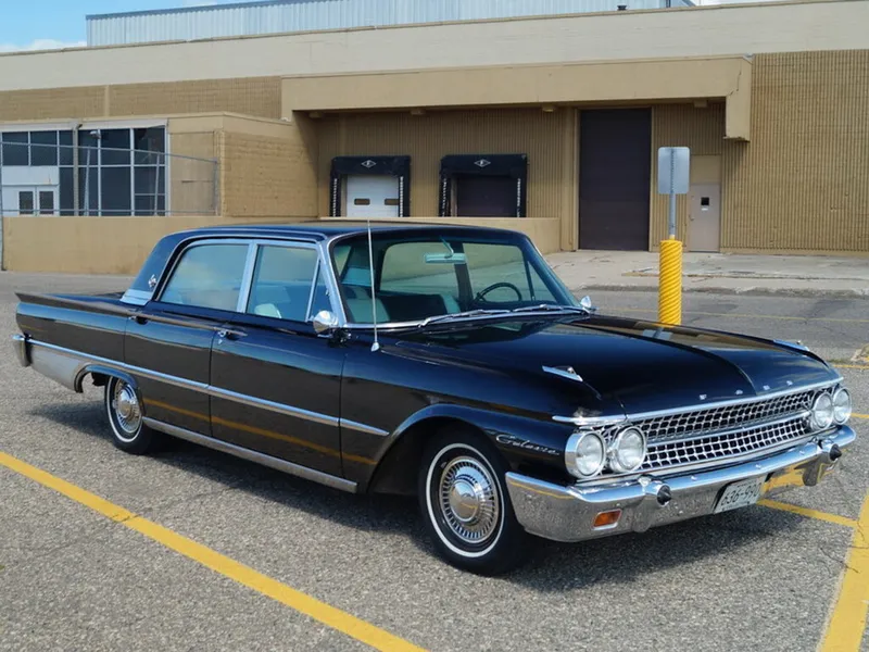 Ford Galaxie рестайлинг 1960, седан, 2 поколение (10.1960 - 09.1961)