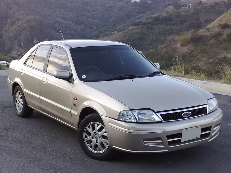 Ford Laser рестайлинг 2001, седан, 5 поколение (02.2001 - 11.2003)