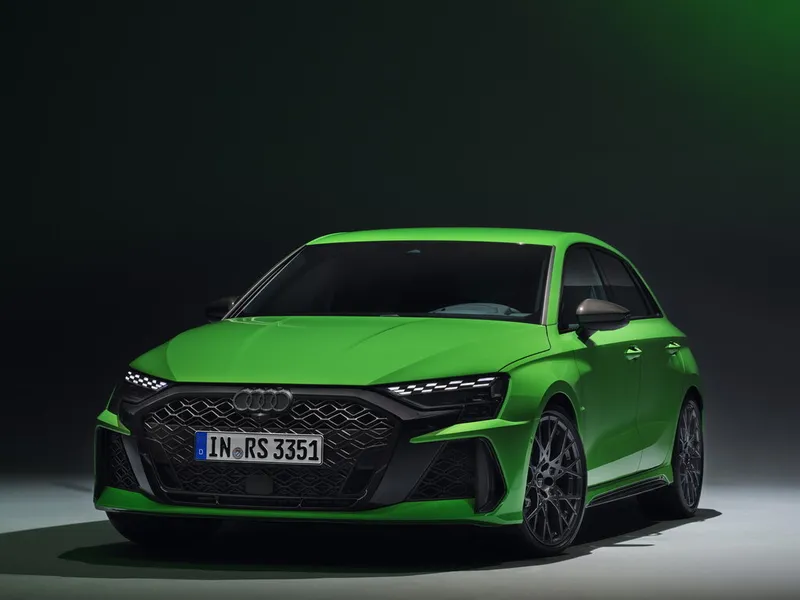 Audi RS3 рестайлинг 2024, хэтчбек 5 дв., 4 поколение, 8Y (03.2024 - н.в.)