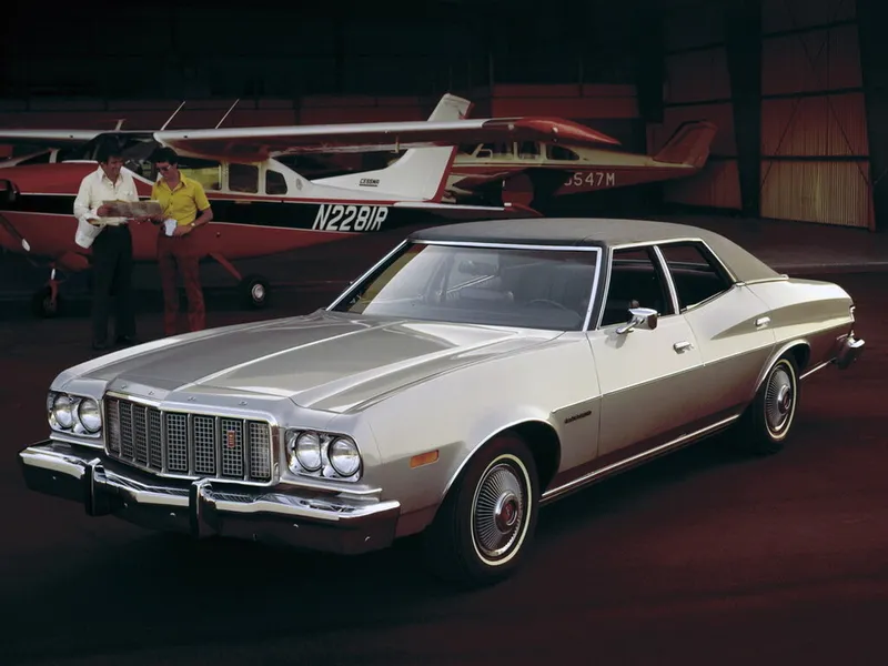 Ford Torino 3-й рестайлинг 1975, седан, 3 поколение (10.1975 - 09.1976)