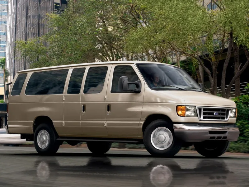 Ford Econoline 2-й рестайлинг 2003, автобус, 4 поколение (08.2003 - 11.2007)