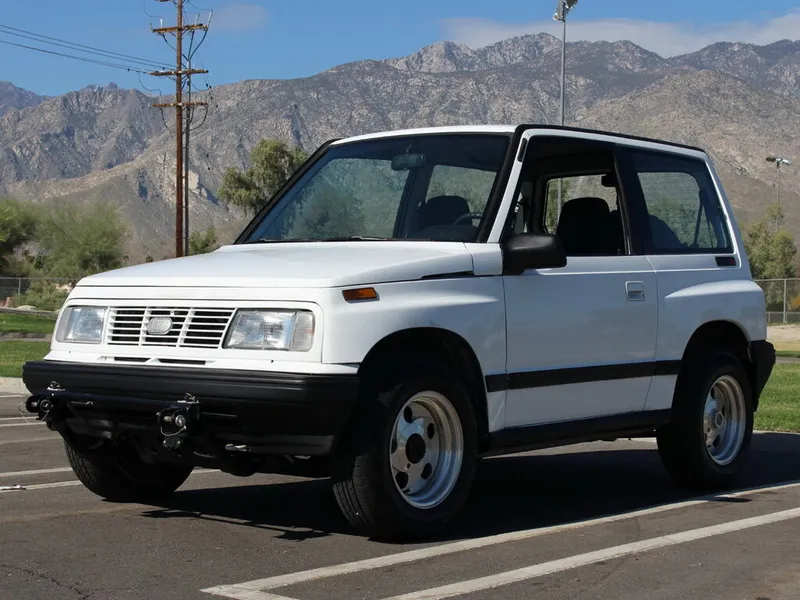 Geo Tracker 1988, джип/suv 3 дв., 1 поколение (10.1988 - 03.1995)