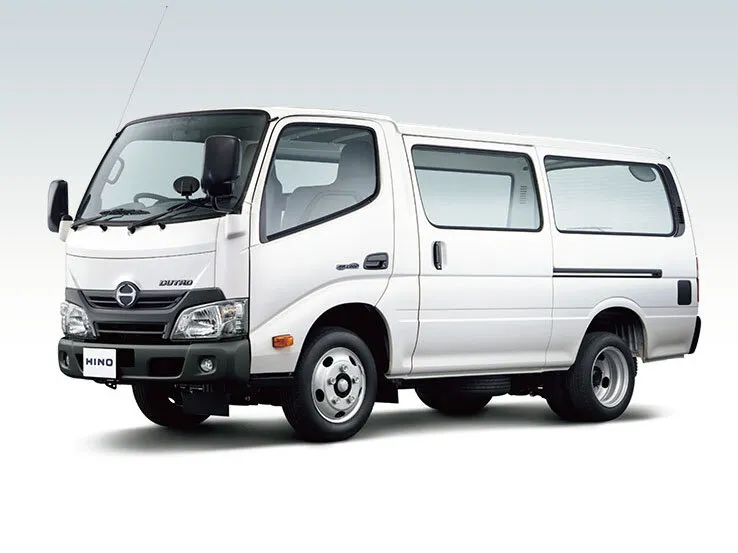 Hino Dutro 2011, цельнометаллический фургон, 2 поколение (07.2011 - 04.2019)