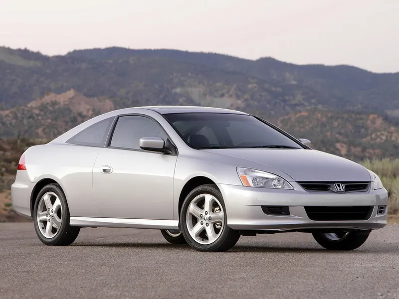 Honda Accord рестайлинг 2005, купе, 7 поколение, UC (11.2005 - 09.2007)