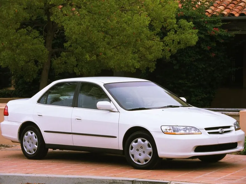 Honda Accord 1997, седан, 6 поколение, CG (09.1997 - 06.2003)