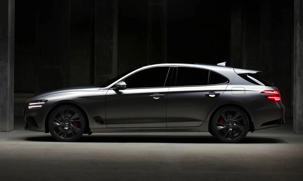 Фото Genesis G70 Shooting Brake (2022) — вид сбоку, фото 3. Профиль в сером цвете: соотношение колёсной базы и свесов Genesis G70 Shooting Brake (2022) — вид сбоку, фото 3