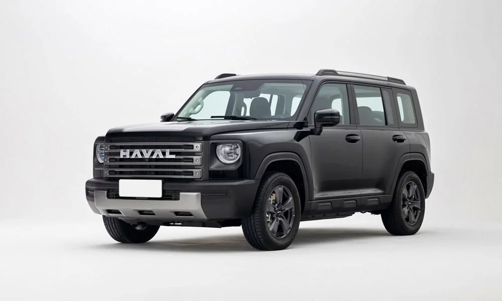 Фото Haval Raptor (2024) — вид спереди, фото 6. Анфас: пропорции капота, посадка кузова и графика ходовых огней. Дневные ходовые огни включаются автоматически с запуском Haval Raptor (2024) — вид спереди, фото 6
