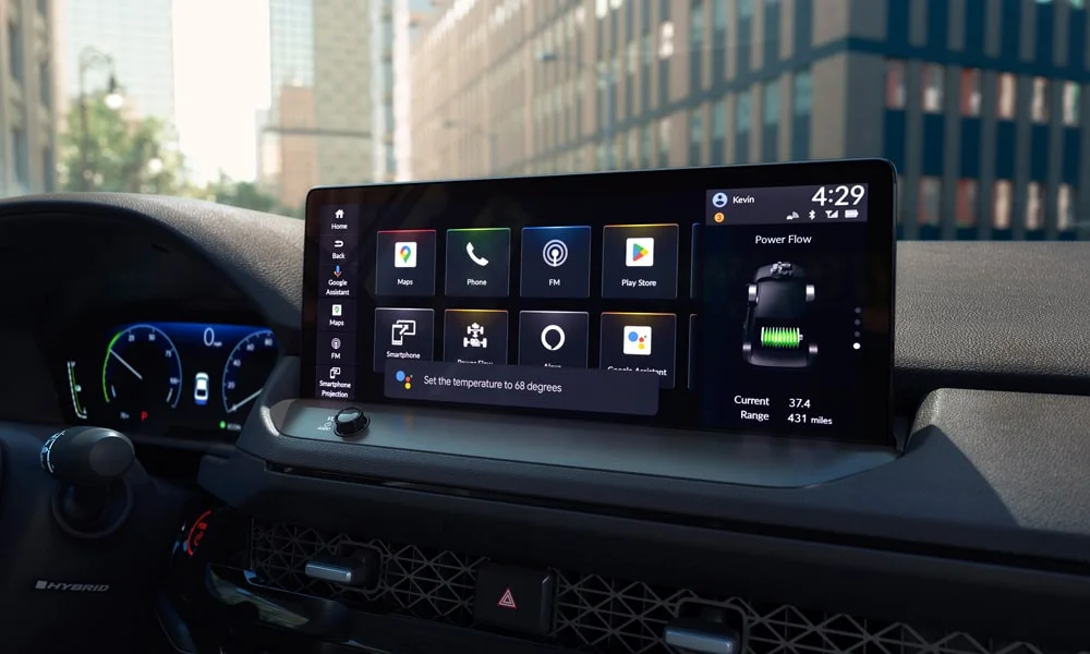 Фото Honda Accord — экран мультимедиа. Интерфейс медиасистемы крупным планом. Быстрота отклика интерфейса важнее диагонали — оцените её на тест-драйве Honda Accord — экран мультимедиа