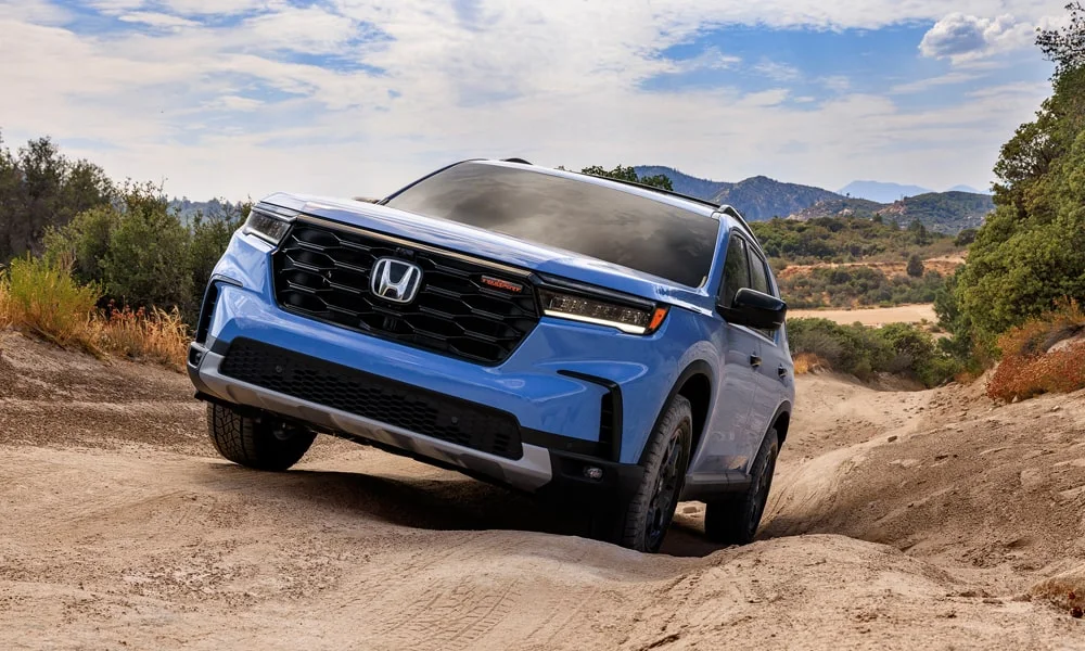 Honda Pilot (2024) — вид спереди, фото 4