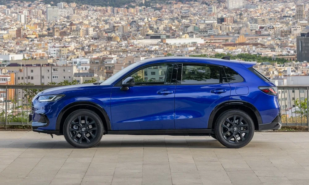 Honda ZR-V (2024) — вид сбоку