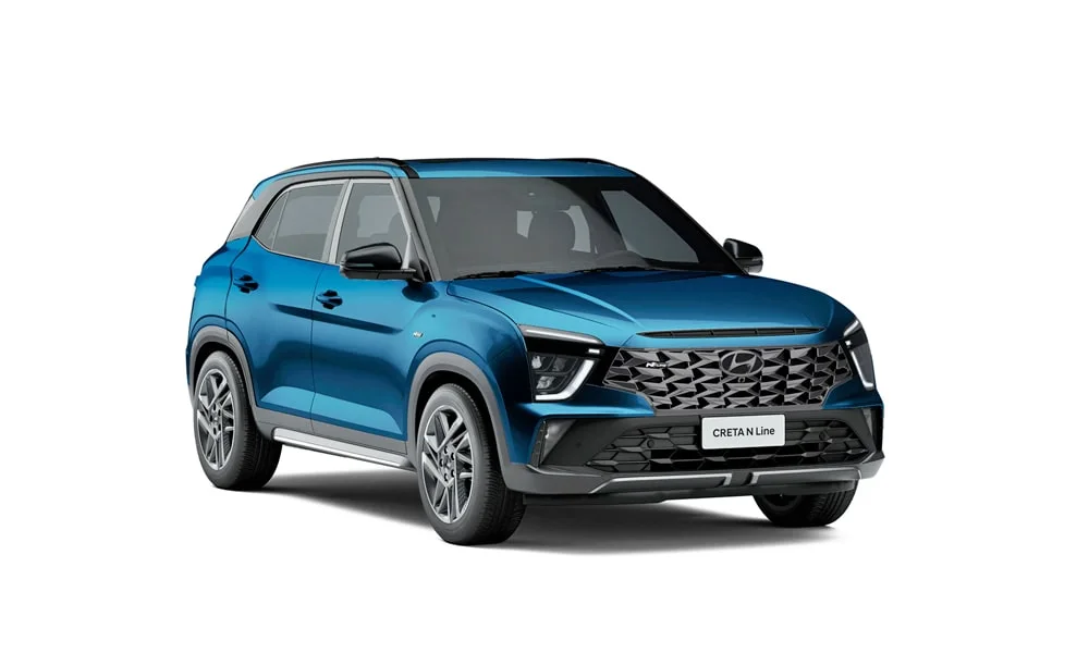 Фото Hyundai Creta N Line (2024) — вид спереди, фото 10. Синий кузов, строгая симметрия оптики — базовый ракурс знакомства с дизайном. Дневные ходовые огни включаются автоматически с запуском Hyundai Creta N Line (2024) — вид спереди, фото 10