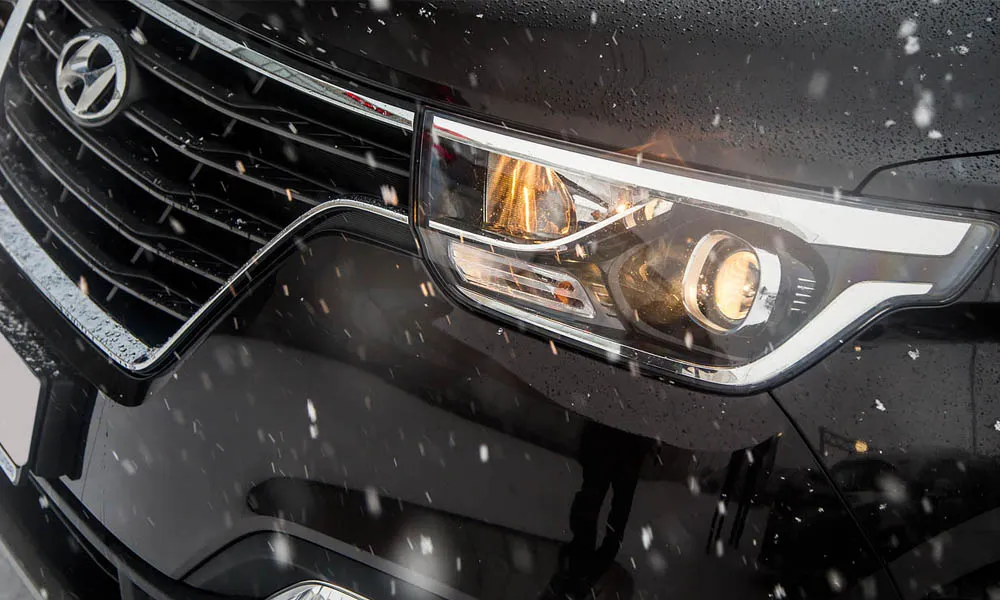 Фото Hyundai H-1 — вид спереди, фото 9. Анфас: пропорции капота, посадка кузова и графика ходовых огней Hyundai H-1 — вид спереди, фото 9