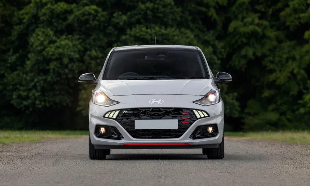 Фото Hyundai i10 — вид спереди, фото 7. Оптика, решётка и бампер — первое впечатление о модели Hyundai i10 — вид спереди, фото 7