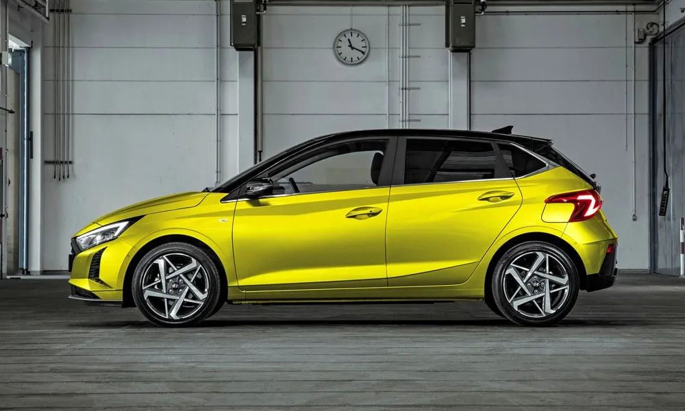 Hyundai i20 — вид сбоку