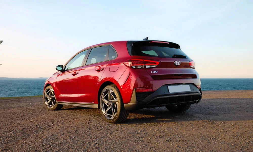 Hyundai i30 (2024) — вид сзади, фото 3