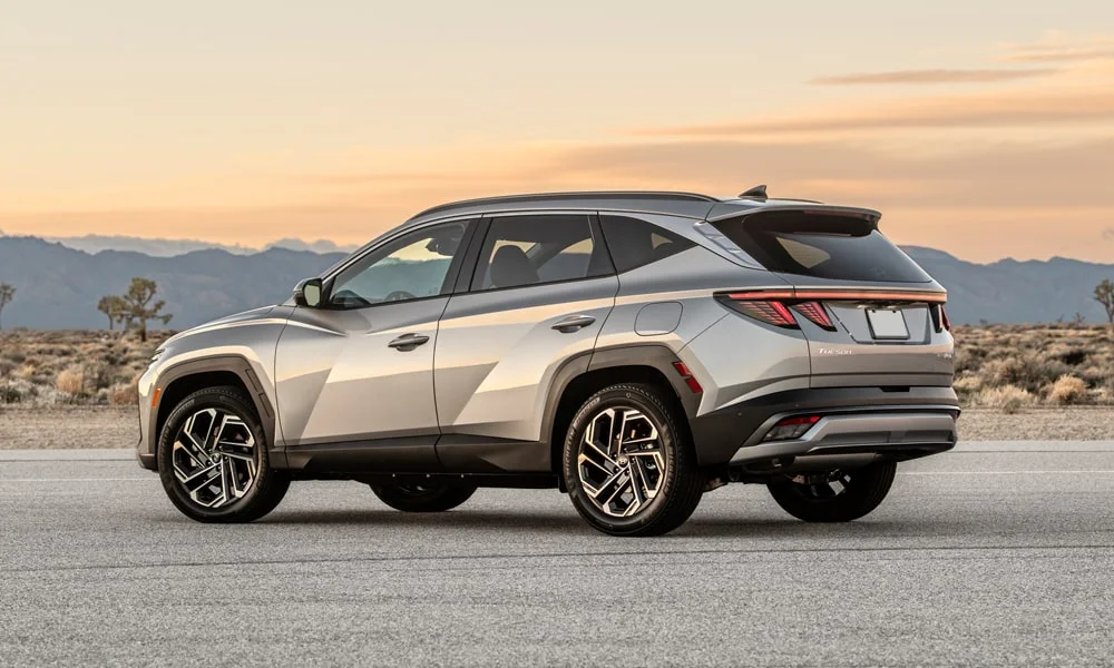 Hyundai Tucson (2024) — вид сзади, фото 3