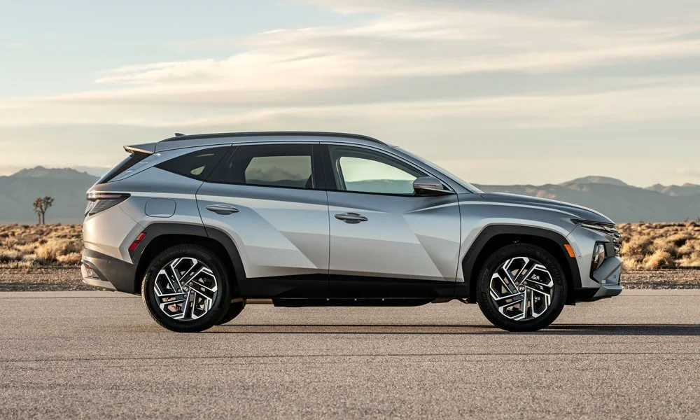 Hyundai Tucson (2024) — вид сбоку