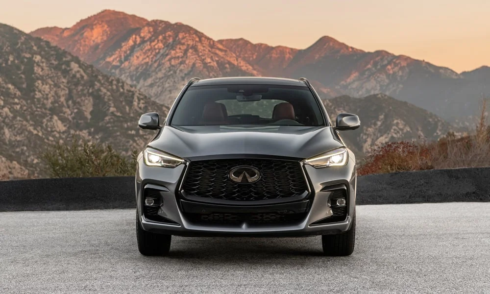 Infiniti QX50 (2024) — вид спереди, фото 3