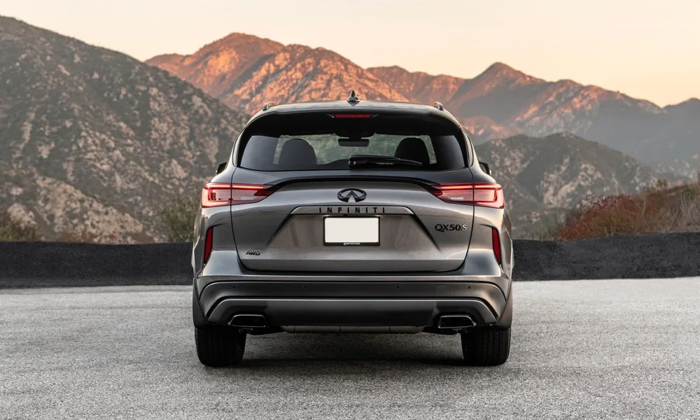 Infiniti QX50 (2024) — вид сзади, фото 3