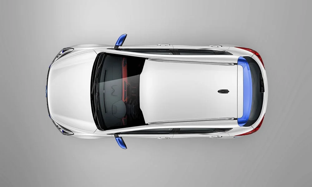 Фото JAC iEV7S — крыша. Линия крыши и панорамное остекление с высоты JAC iEV7S — крыша