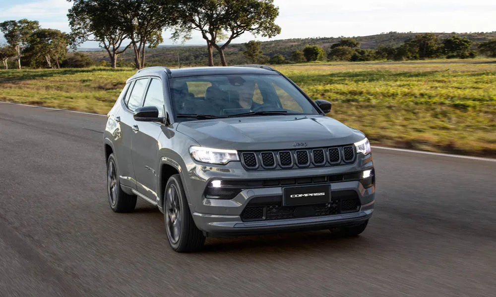 Jeep Compass (2024) — вид спереди, фото 3