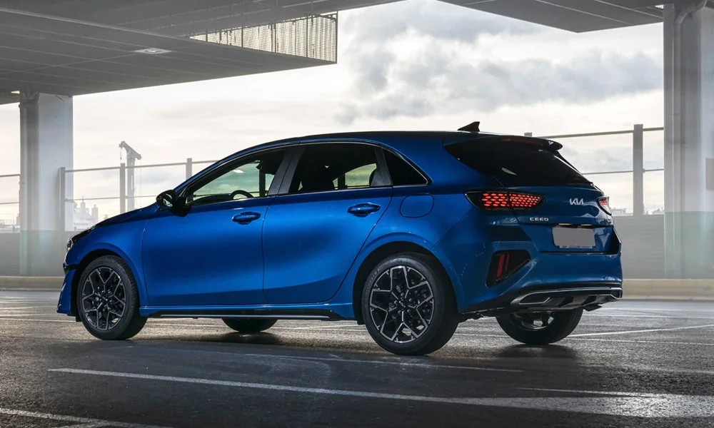 KIA Ceed — вид сзади, фото 2