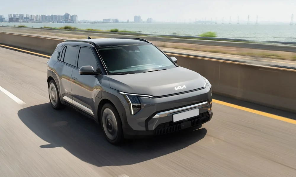 KIA EV3 (2024) — вид спереди, фото 3