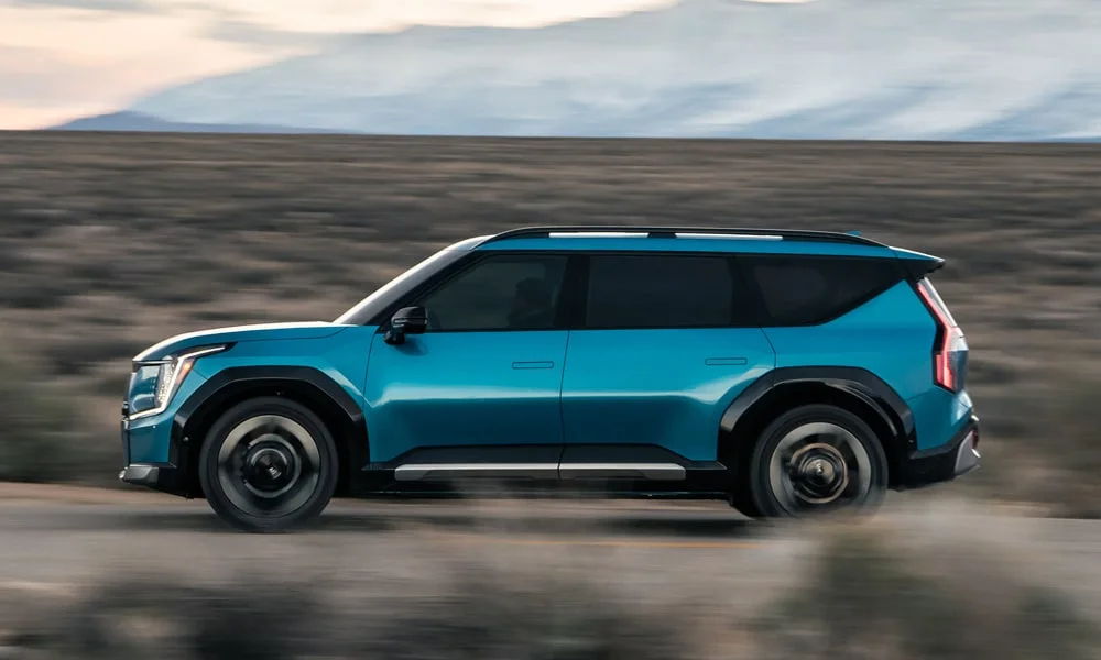 KIA EV9 (2024) — вид сбоку