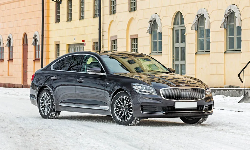 KIA K900
