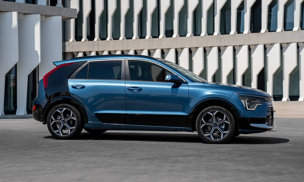 KIA Niro — вид сбоку