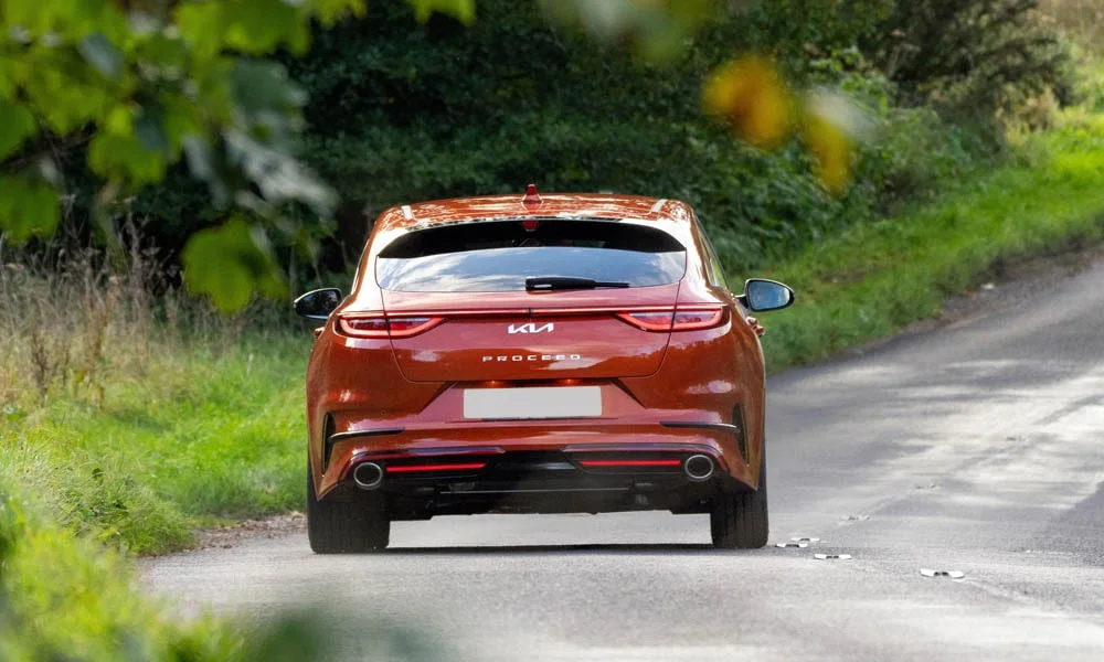 KIA ProCeed (2024) — вид сзади, фото 2
