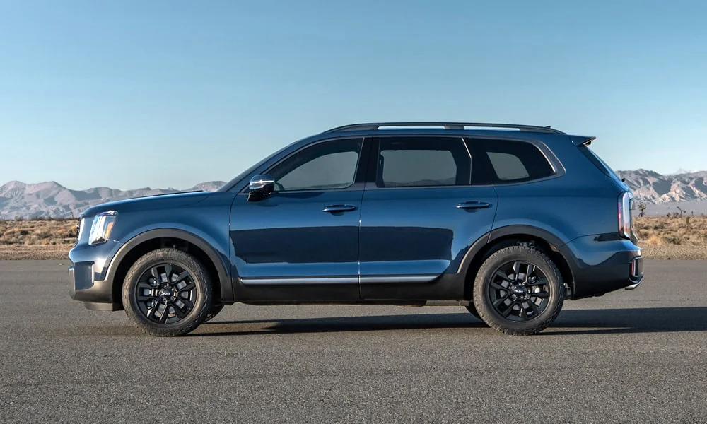 KIA Telluride (2024) — вид сбоку