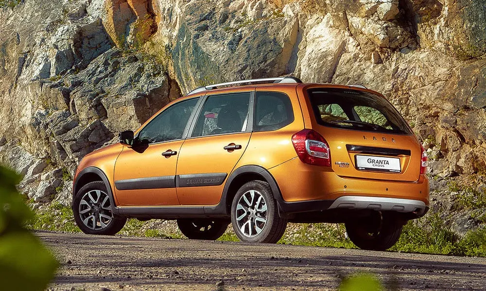 LADA Granta Cross — вид сзади, фото 3