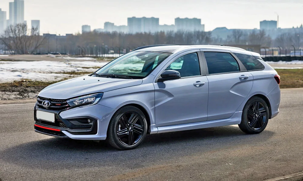 LADA Vesta SW Sport (2026) — вид сбоку