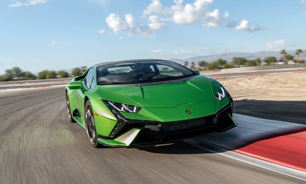 Фото Lamborghini Huracan — вид спереди, фото 4. Оптика, решётка и бампер — первое впечатление о модели Lamborghini Huracan — вид спереди, фото 4