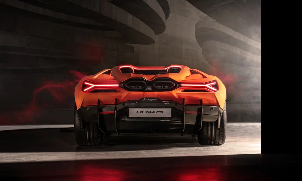 Lamborghini Revuelto