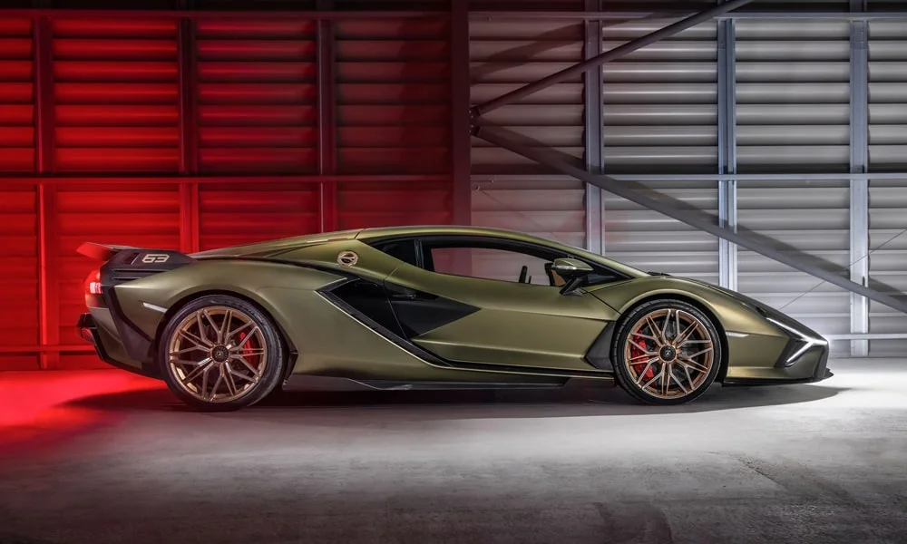Lamborghini Sian — вид сзади, фото 3