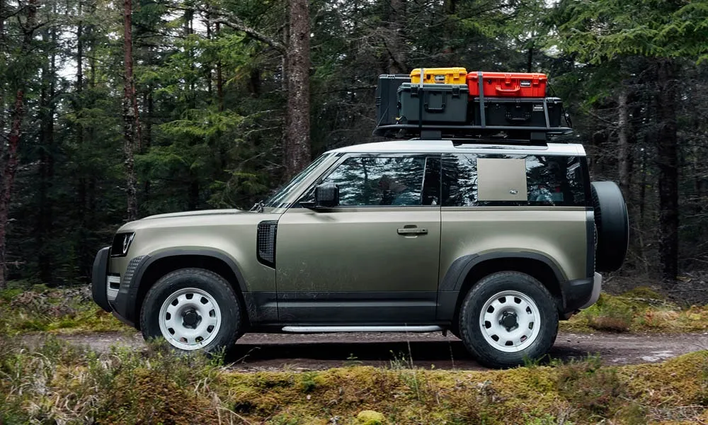 Land Rover Land Rover Defender — вид сзади, фото 8