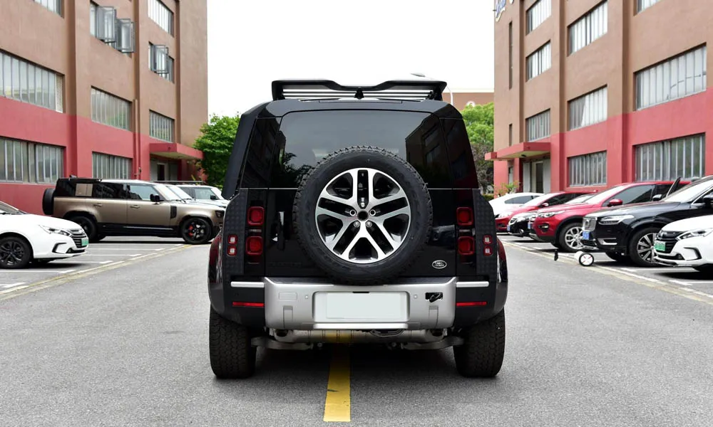 Land Rover Land Rover Defender — вид сзади, фото 3