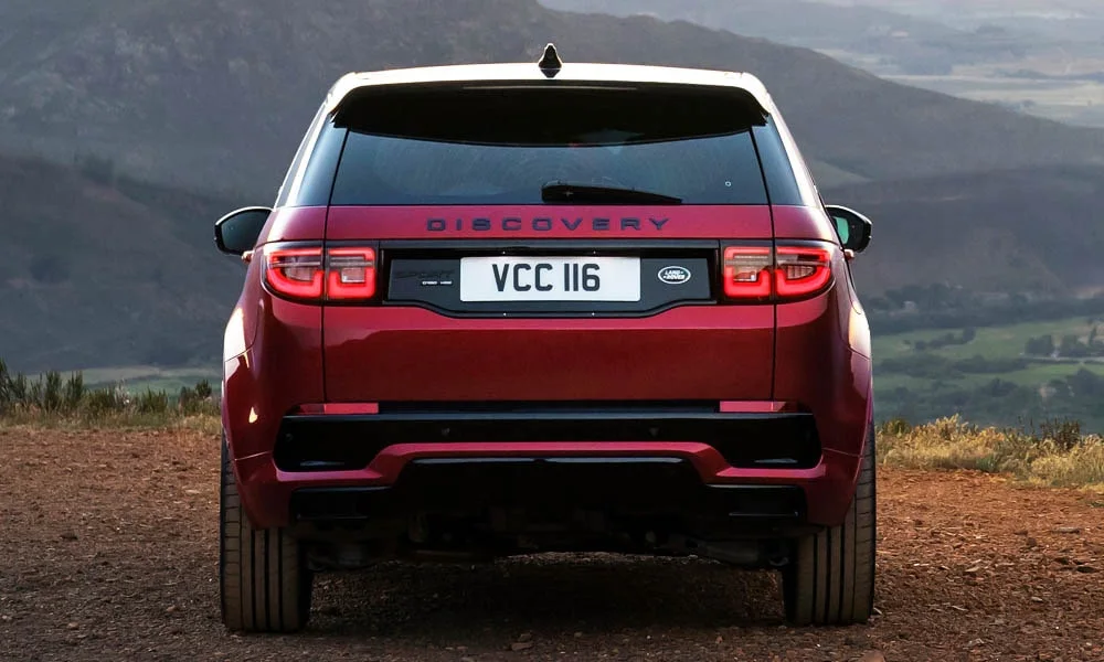 Land Rover Land Rover Discovery Sport — вид сзади