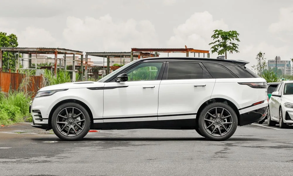 Land Rover Land Rover Range Rover Velar (2024) — вид сбоку