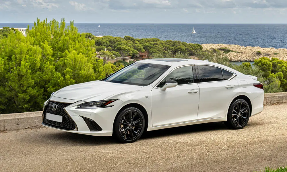 Lexus ES 350 — вид спереди, фото 4