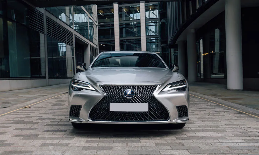 Lexus LS 350 — вид спереди, фото 2